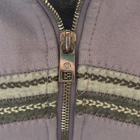LULELEMON~ Lilac “Cuddle Up” jacket/hoodie zip up hooded sweatshirt  (Sz.10) - Picture 5 of 7
